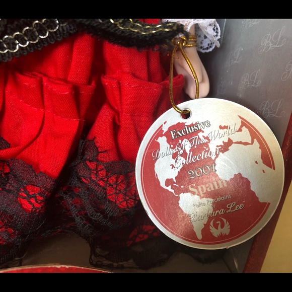 Dolls of the World Porcelains Barbara Lee. SPAIN - Picture 5 of 7